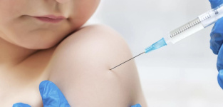 Andalucía invierte 4,2 millones en vacunas contra la meningitis y la neumonía