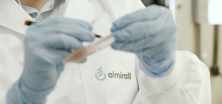 Almirall aumenta capital en 300.000 euros y emite 2,6 millones de acciones