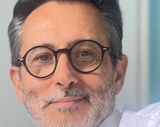 Julio Mayol (San Carlos): “En salud, el código postal influye más que el código genético”