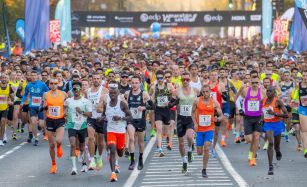 Quirónsalud corre por las calles de Sevilla